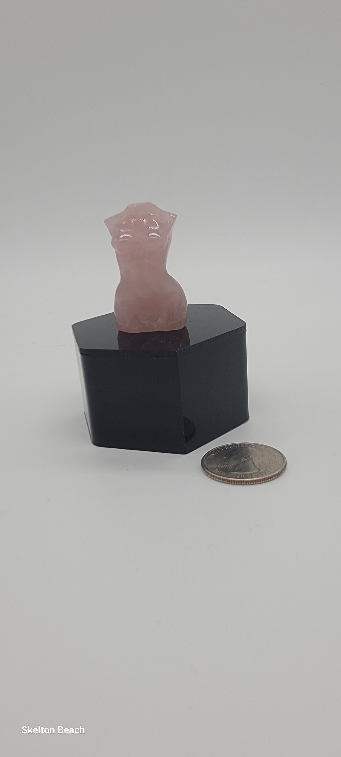 1" Mini Female Statue Rose Quartz – Divine Feminine & Heart-Centered Energy