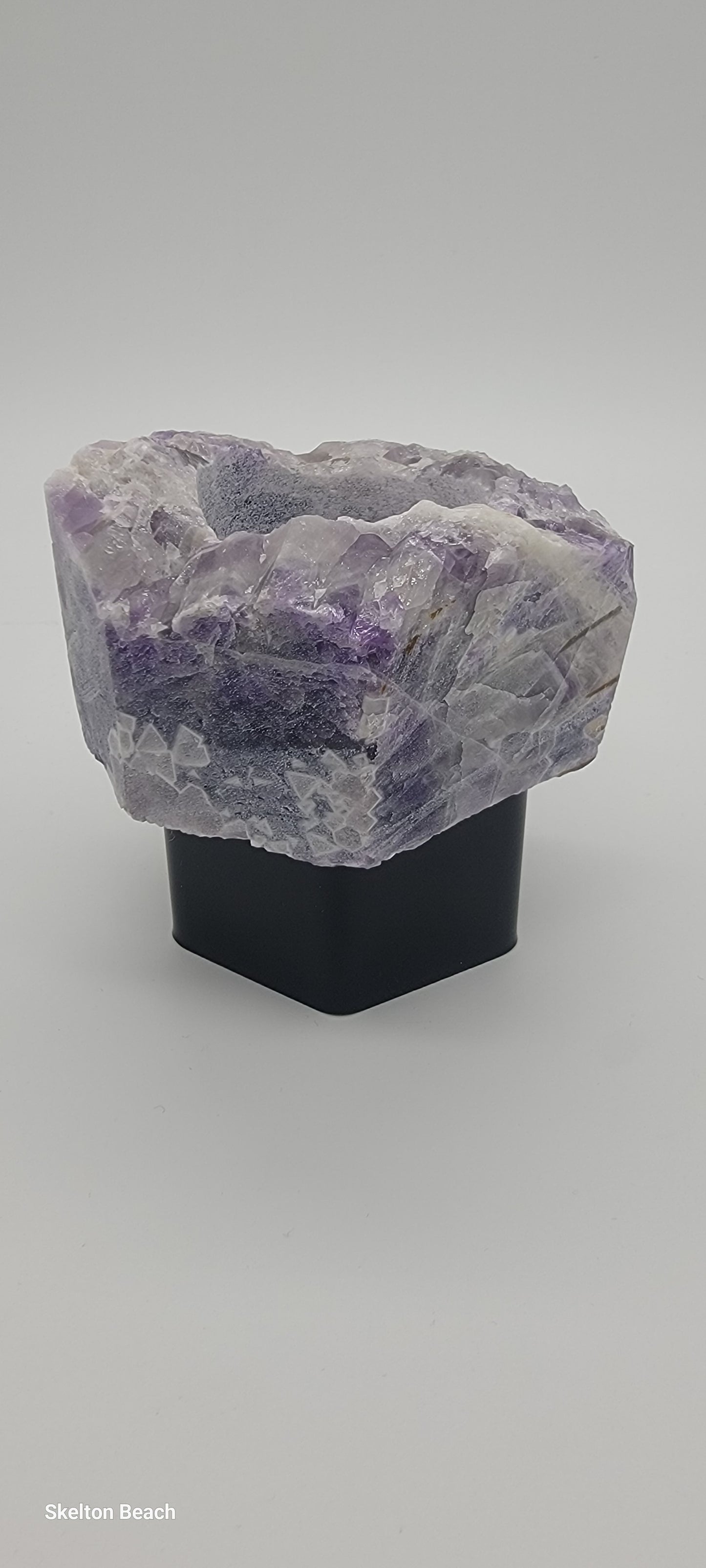 Amethyst Candle Holder – Illuminate with Tranquility
