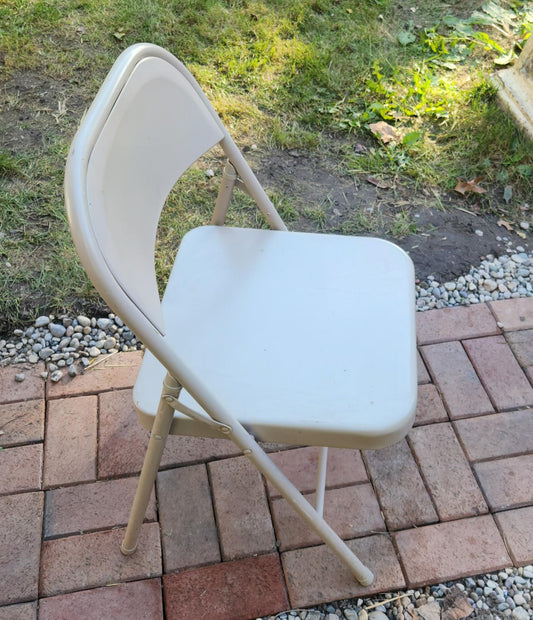 Folding chairs